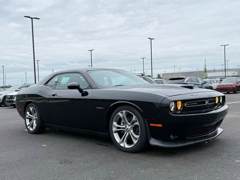 Used 2021 Dodge Challenger R/T RWD image 3