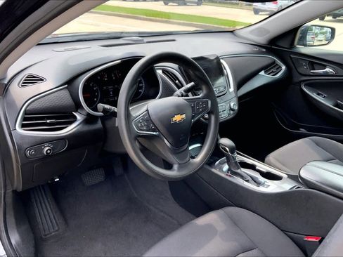 Used 2023 Chevrolet Malibu LT FWD image 17
