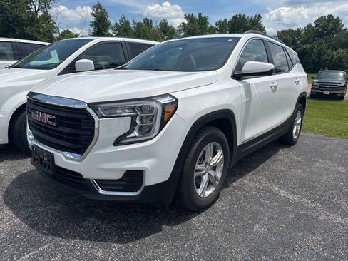Used 2024 GMC Terrain SLE w/ Driver Convenience Package FWD image 1