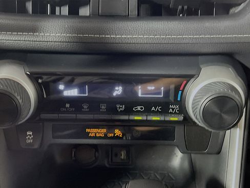 Used 2019 Toyota RAV4 LE image 25