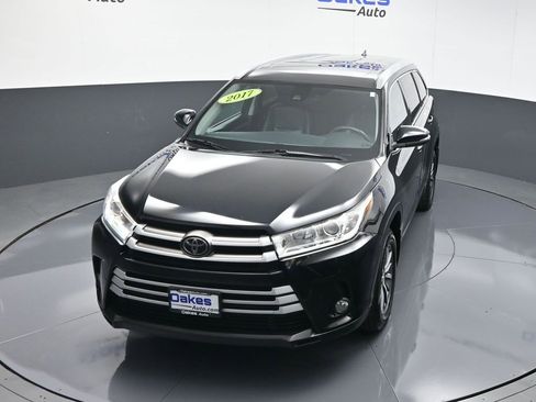 Used 2017 Toyota Highlander XLE image 52