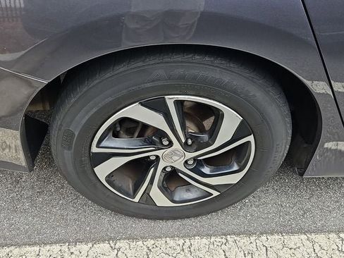 Used 2017 Honda Accord LX image 11