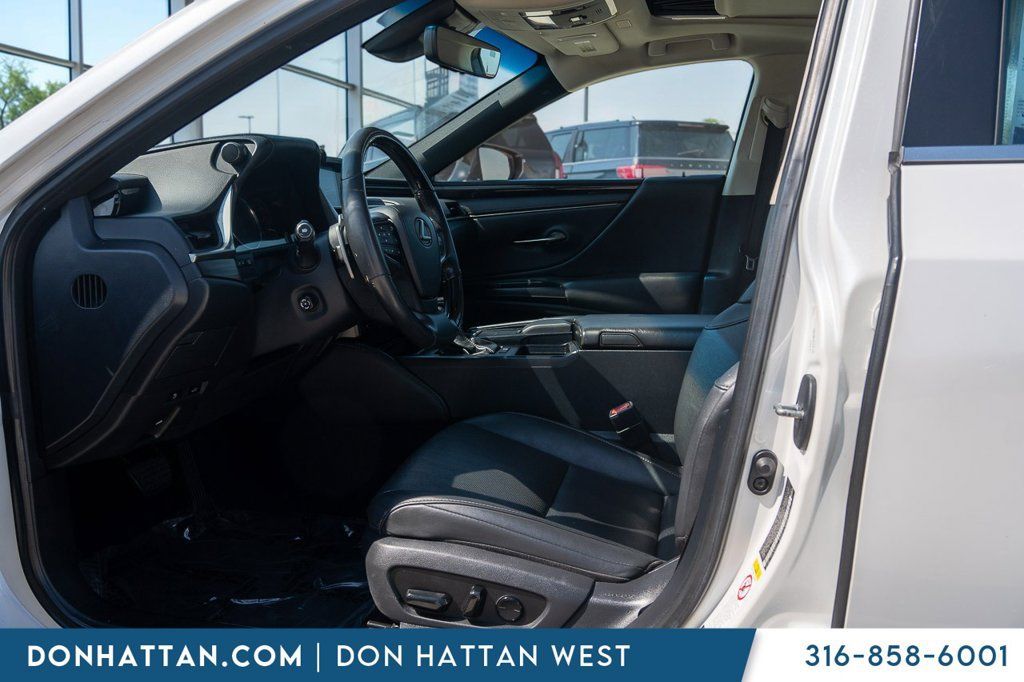 Used 2019 Lexus ES 350 w/ Premium Package FWD image 3