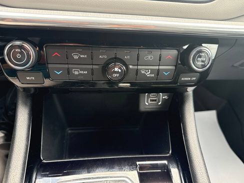 Used 2024 Jeep Compass Limited AWD/4WD image 16