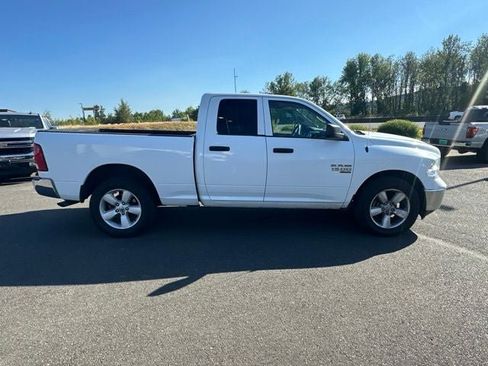 Used 2024 RAM 1500 Classic SLT AWD/4WD image 7