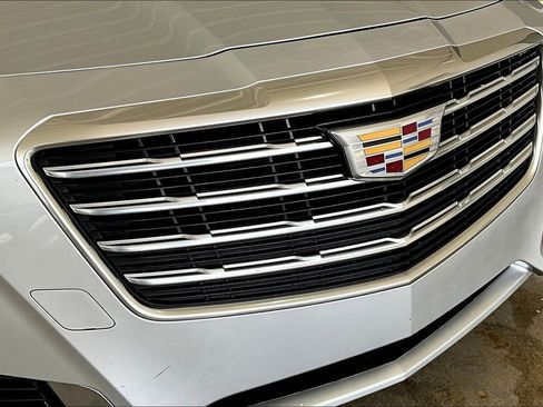 Used 2019 Cadillac CTS Luxury RWD image 28