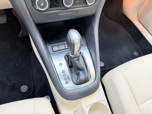 Used 2012 Volkswagen Jetta TDI image 16