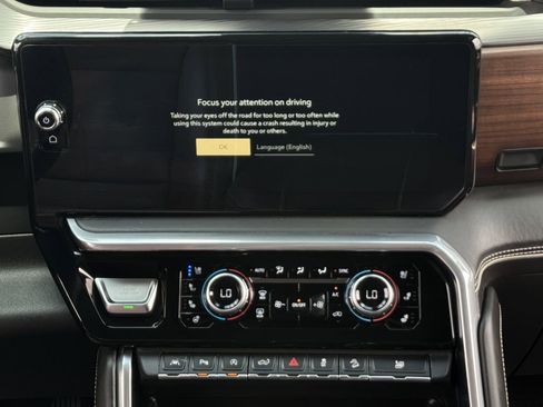 Used 2023 GMC Sierra 1500 Denali Ultimate AWD/4WD image 17