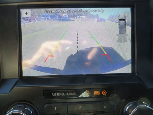 Used 2019 Ford F250 Lariat w/ Lariat Value Package image 19