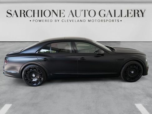 Used 2023 Bentley Flying Spur S V8 AWD/4WD image 2