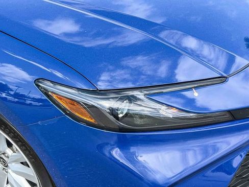 Used 2025 Toyota Camry LE w/ Convenience Package FWD image 11
