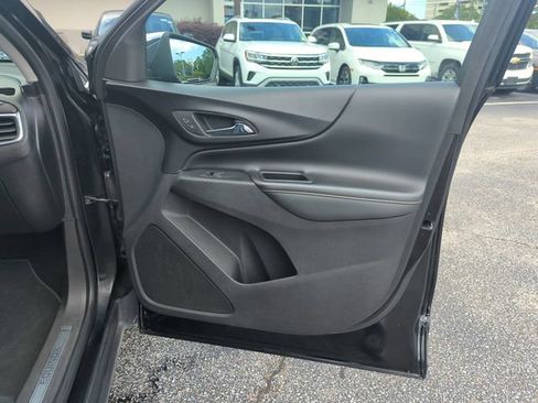 Used 2018 Chevrolet Equinox Premier FWD image 32