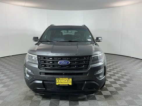 Used 2016 Ford Explorer Sport w/ Equipment Group 401A AWD/4WD image 2