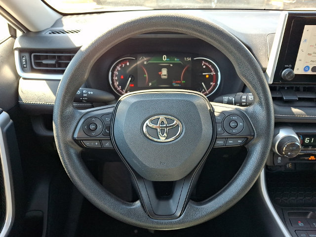 Used 2025 Toyota RAV4 XLE FWD image 19