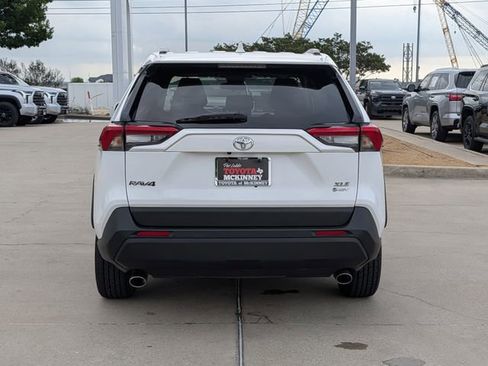 Used 2025 Toyota RAV4 XLE AWD/4WD image 6