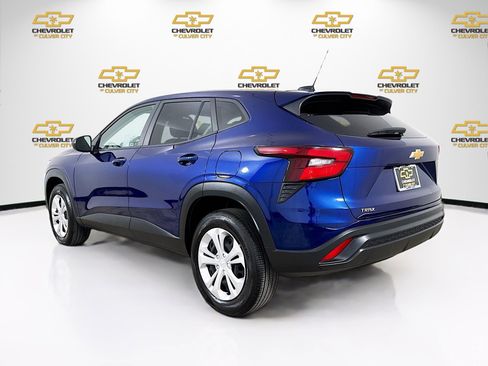 Used 2024 Chevrolet Trax LS FWD image 5