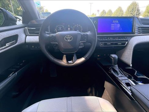 Used 2025 Toyota Camry XLE w/ Premium Plus Package AWD/4WD image 17