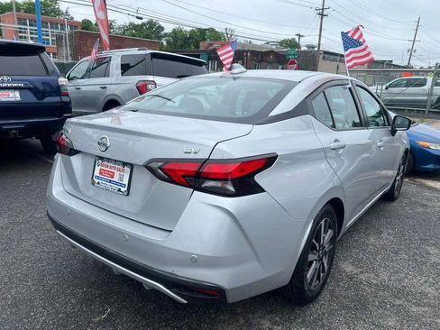Used 2021 Nissan Versa SV FWD image 11
