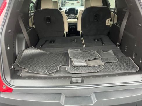 Used 2023 Chevrolet Traverse LT AWD/4WD image 16
