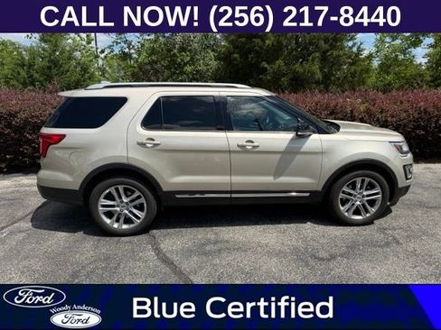 Used 2017 Ford Explorer XLT w/ Equipment Group 202A AWD/4WD image 6