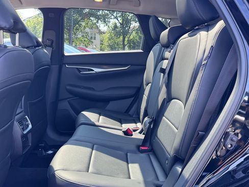 New 2025 INFINITI QX50 Luxe image 17