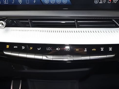 New 2026 Cadillac Optiq Luxury 1 RWD image 27