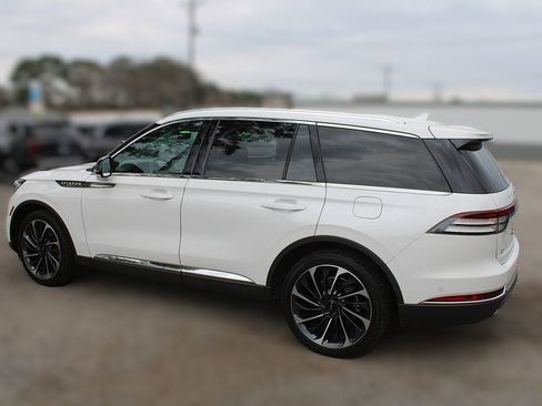 Used 2021 Lincoln Aviator Reserve w/ Equipment Group 201A image 14