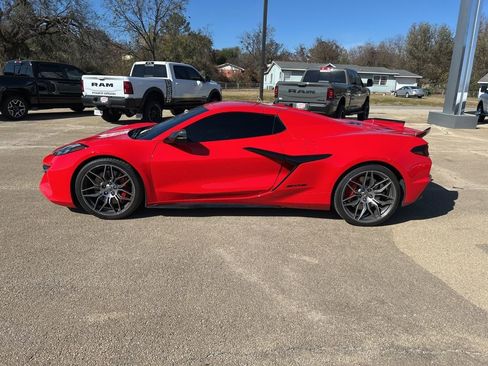 Used 2024 Chevrolet Corvette Z06 image 2
