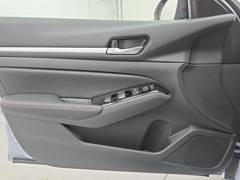 New 2025 Nissan Altima 2.5 SR w/ SR Premium Package image 26