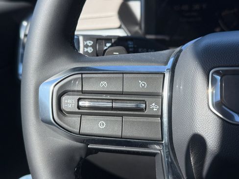 New 2026 GMC Acadia Elevation image 24