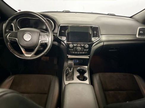 Used 2020 Jeep Grand Cherokee Altitude image 3