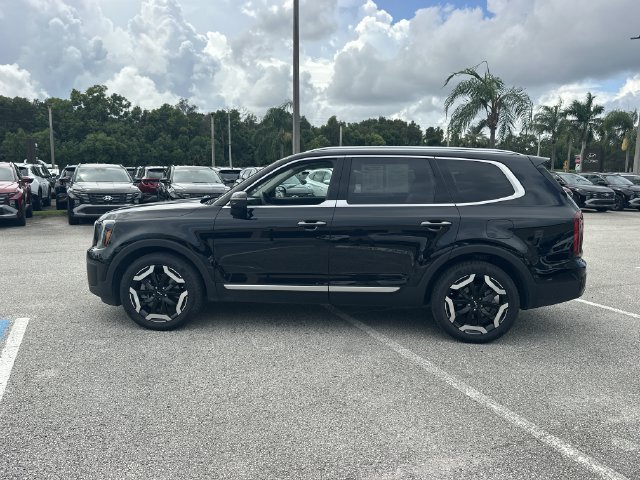 Used 2023 Kia Telluride S AWD/4WD image 9