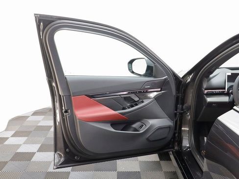 New 2026 BMW i5 eDrive40 w/ M Sport Package image 5