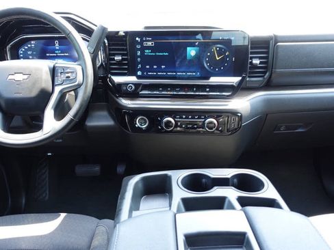 Used 2024 Chevrolet Silverado 1500 LT AWD/4WD image 43