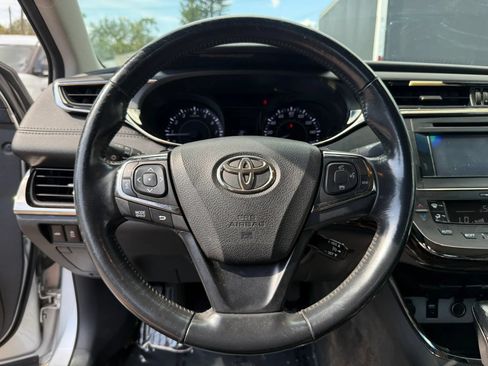 Used 2014 Toyota Avalon XLE Touring FWD image 19