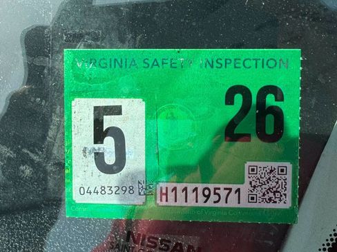 Used 2014 Nissan Versa SV w/ Convenience Package image 28