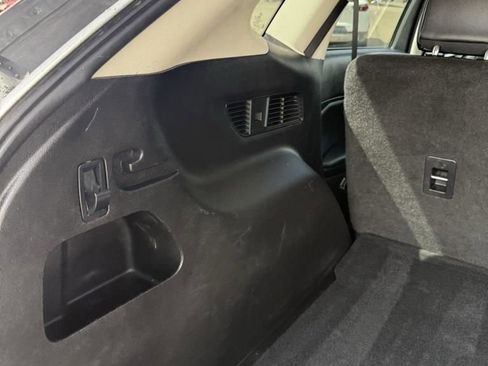 Used 2024 Ford Edge SEL image 27