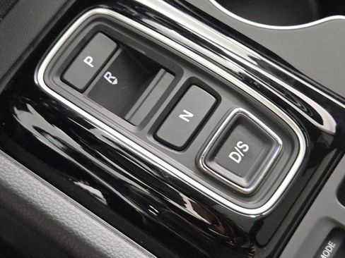 New 2026 Honda Pilot Touring image 13