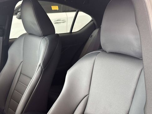 Used 2025 Lexus IS 500 RWD image 13