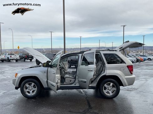 Used 2006 Jeep Grand Cherokee Limited image 32