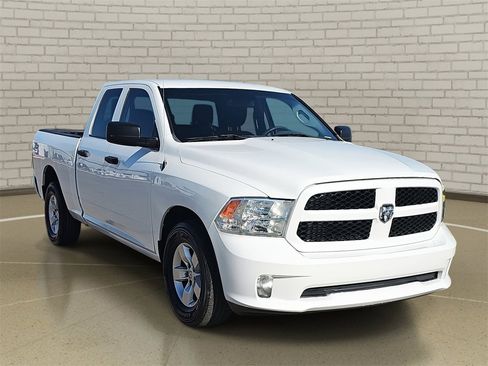 Used 2016 RAM 1500 Express image 3