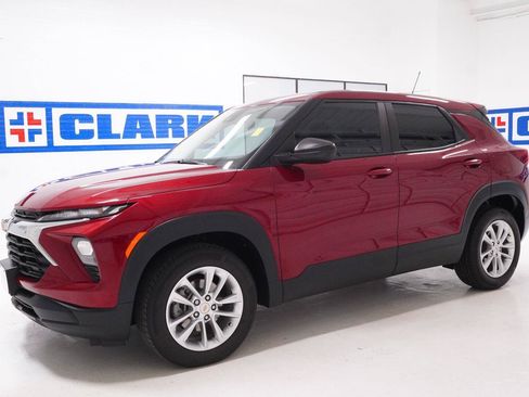 Used 2024 Chevrolet TrailBlazer LS w/ LS Convenience Package FWD image 33