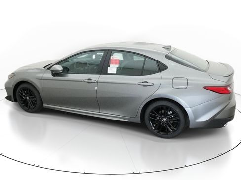 New 2026 Toyota Camry SE FWD image 4