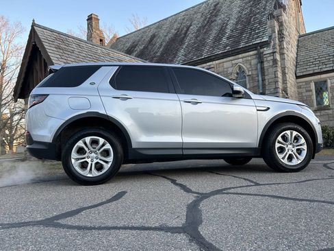 Used 2022 Land Rover Discovery Sport S AWD/4WD image 3