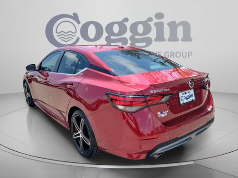 Used 2021 Nissan Sentra SR FWD image 2
