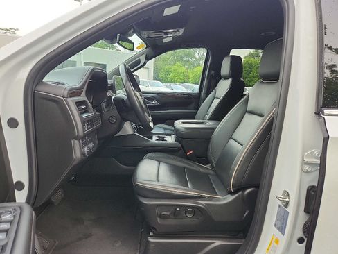 Used 2024 Chevrolet Tahoe Premier AWD/4WD image 13
