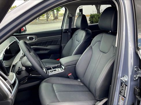 New 2025 Kia Sorento SX image 11