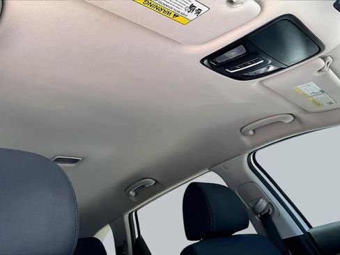 Used 2019 Kia Sorento FWD V6 image 13