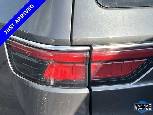 Used 2024 Jeep Wagoneer Series III w/ Premium Group I image 7