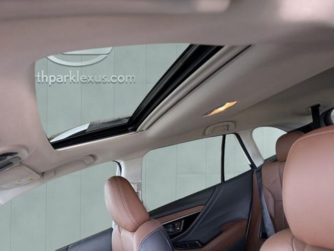 Used 2021 Subaru Outback Touring AWD/4WD image 22